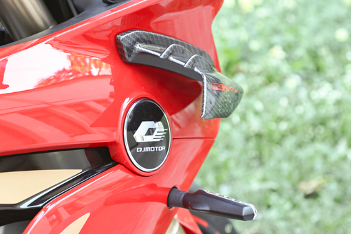 Мотоцикл QJMOTOR SRK 600 RC, 17806970313156595973