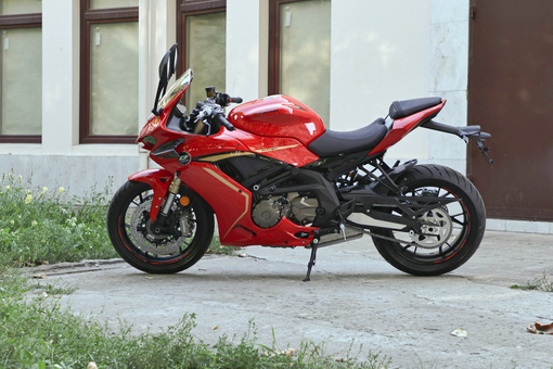 Мотоцикл QJMOTOR SRK 600 RC, 17806970311430679600