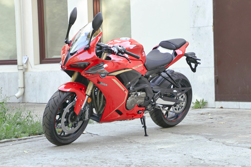 Мотоцикл QJMOTOR SRK 600 RC, 17806970313142062364