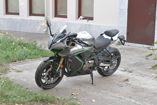 Мотоцикл QJMOTOR SRK 600 RC, 17806970313614476865