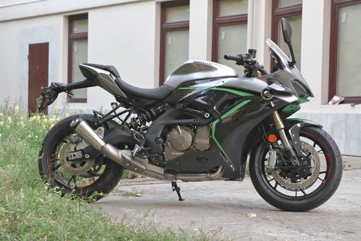 Мотоцикл QJMOTOR SRK 600 RC, 17806970311041444724