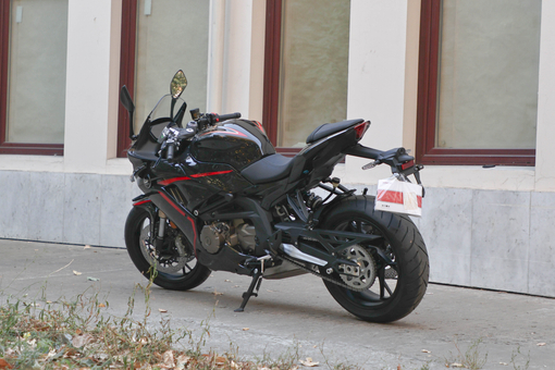 Мотоцикл QJMOTOR SRK 600 RC, 17806970313781955652