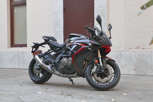 Мотоцикл QJMOTOR SRK 600 RC, 17806970313858879581