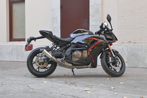 Мотоцикл QJMOTOR SRK 600 RC, 17806970312561714400