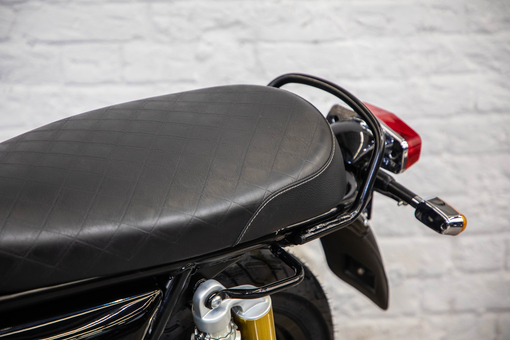 Мотоцикл Royal Enfield Interceptor 650 - Custom (D, Передний тормоз описание  диск 320 мм