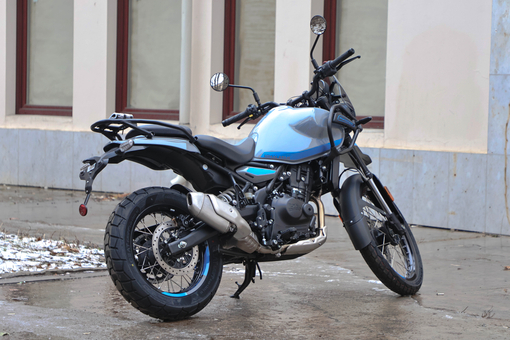 Мотоцикл Royal Enfield Himalayan 450 Mid Poppy Blu, Степень сжатия 11.5:1