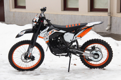 Фото: Мотоцикл SSSR DNA 300, Высота профиля 90 %