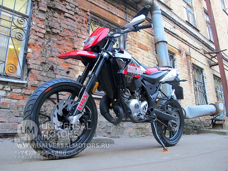 Мотоцикл STELS Trigger 50 SM Competition, Передняя подвеска описание с двумя пружинно-гидравлическими амортизаторами