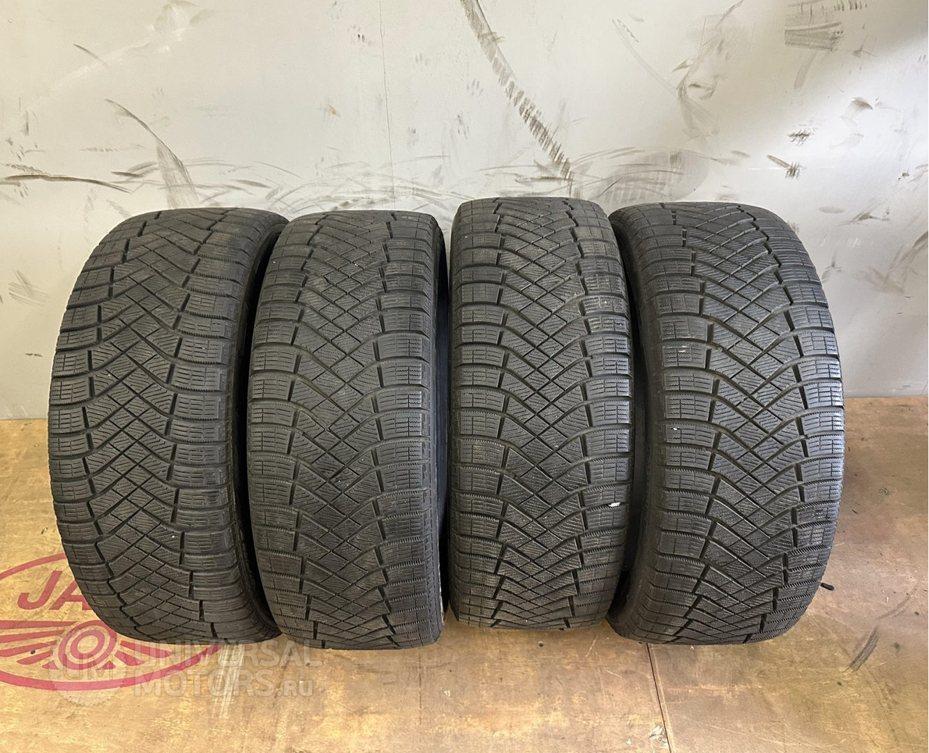 Шины Pirelli Ice Zero FR  245/45R19 102H БУ